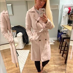 Beautiful spring trench coat (light pink)